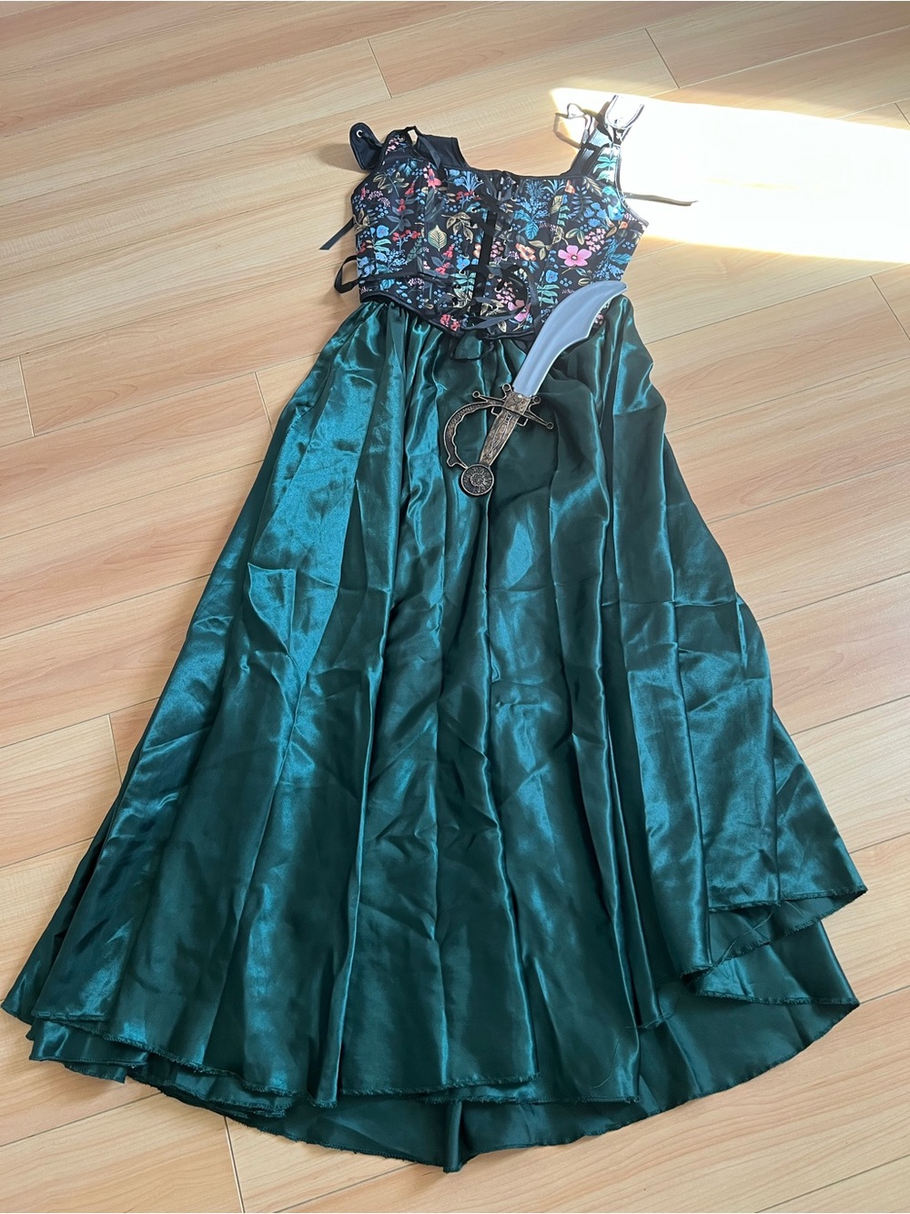 Halloween Costume -Emerald Green Satin Maxi Skirt— Women's Set